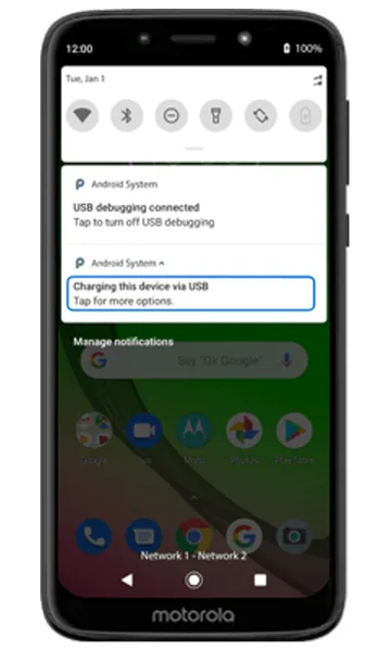 Notification shade with Charging this device via USB highlighted